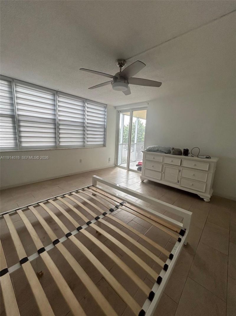 1750 NE 191st St, Unit 403-1, Miami, FL 33179 Photo