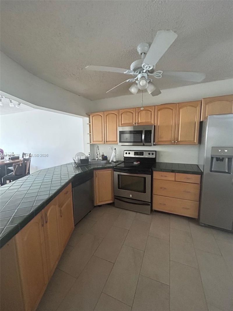 1750 NE 191st St, Unit 403-1, Miami, FL 33179 Photo