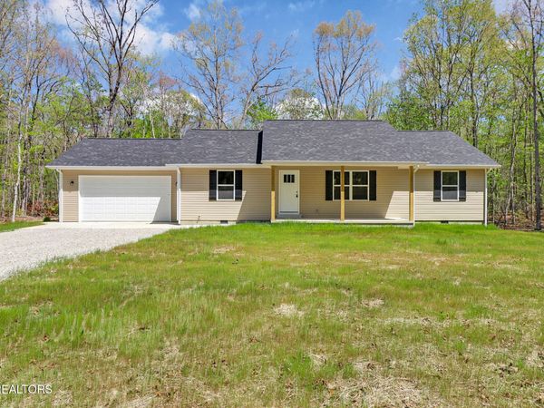133 Jay Loop, Jamestown, TN 38556