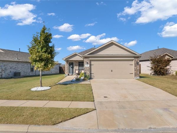 2213 Nightgrove Circle, Crandall, TX 75114