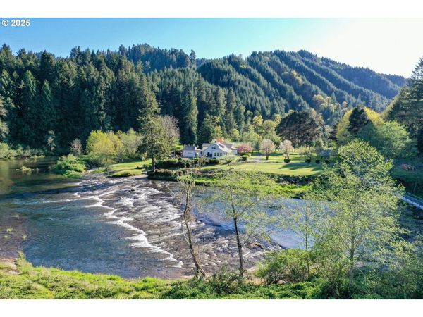 27277 LOWER SMITH RIVER RD, Reedsport, OR 97467