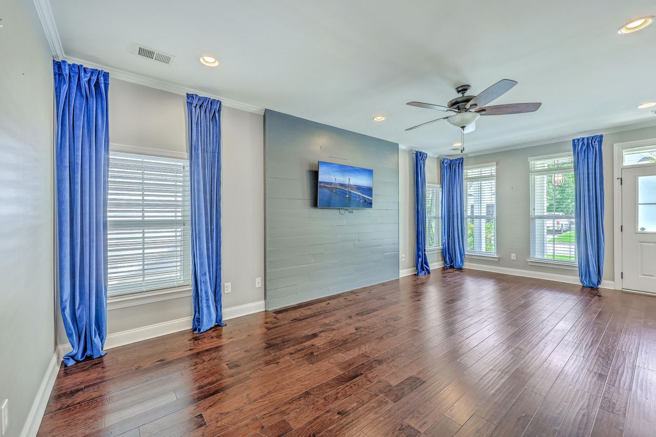 1695 Sparkleberry Lane Photo 12