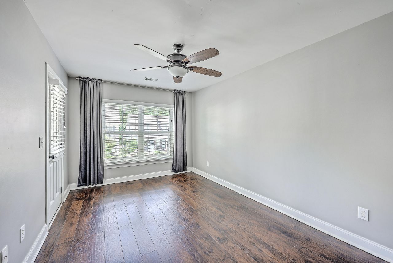 1695 Sparkleberry Lane Photo 38