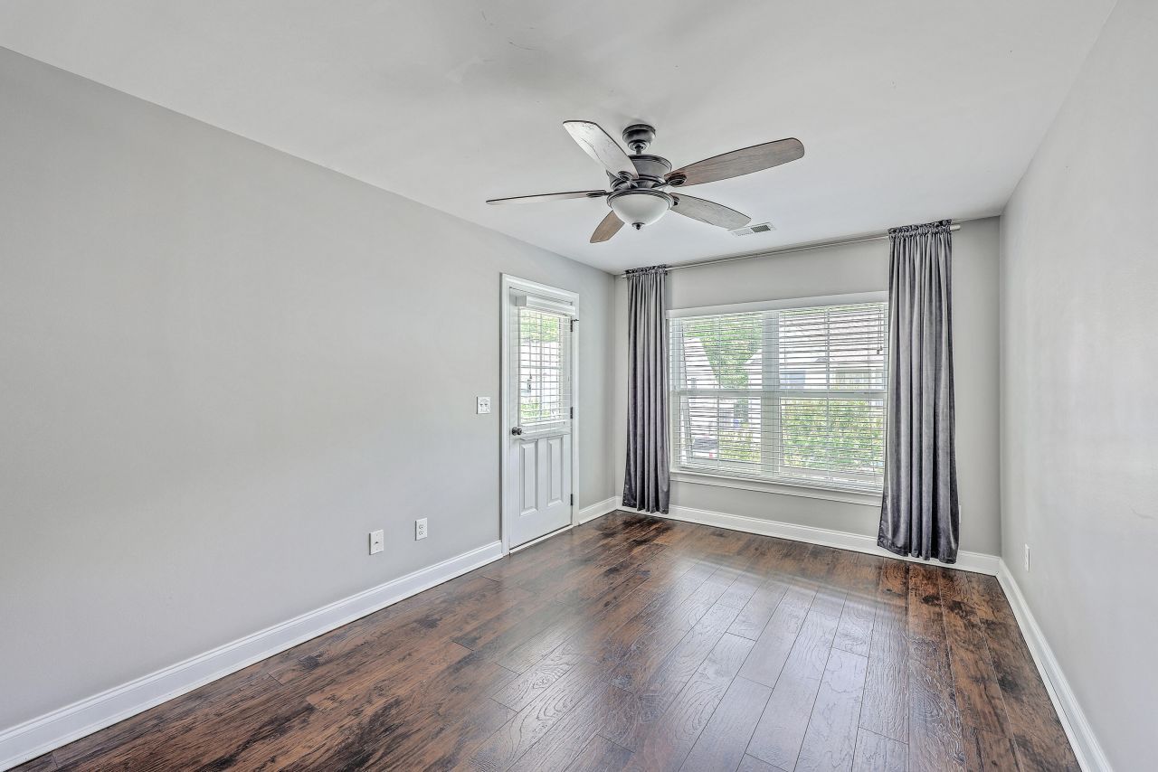 1695 Sparkleberry Lane Photo 39