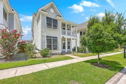 1695 Sparkleberry Lane photo 4