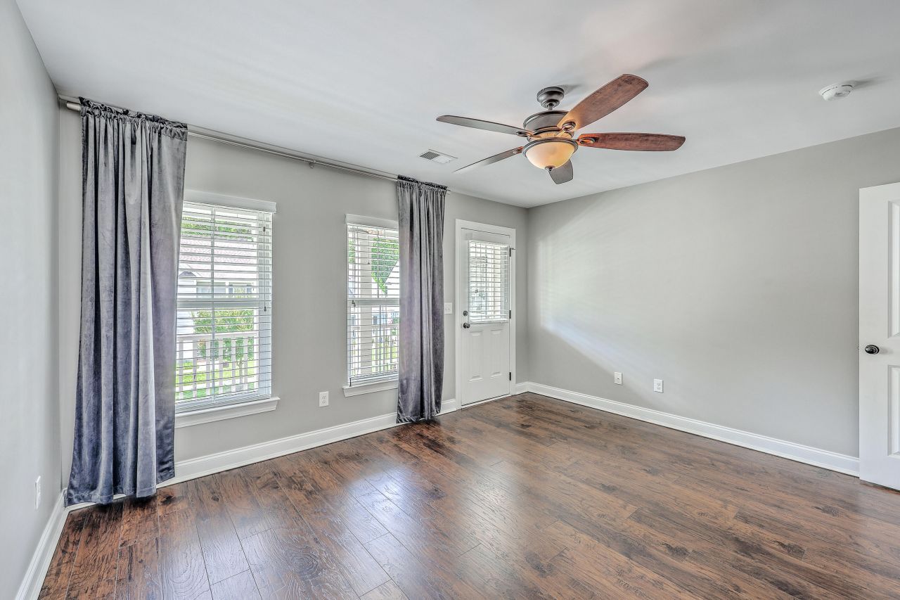 1695 Sparkleberry Lane Photo 41