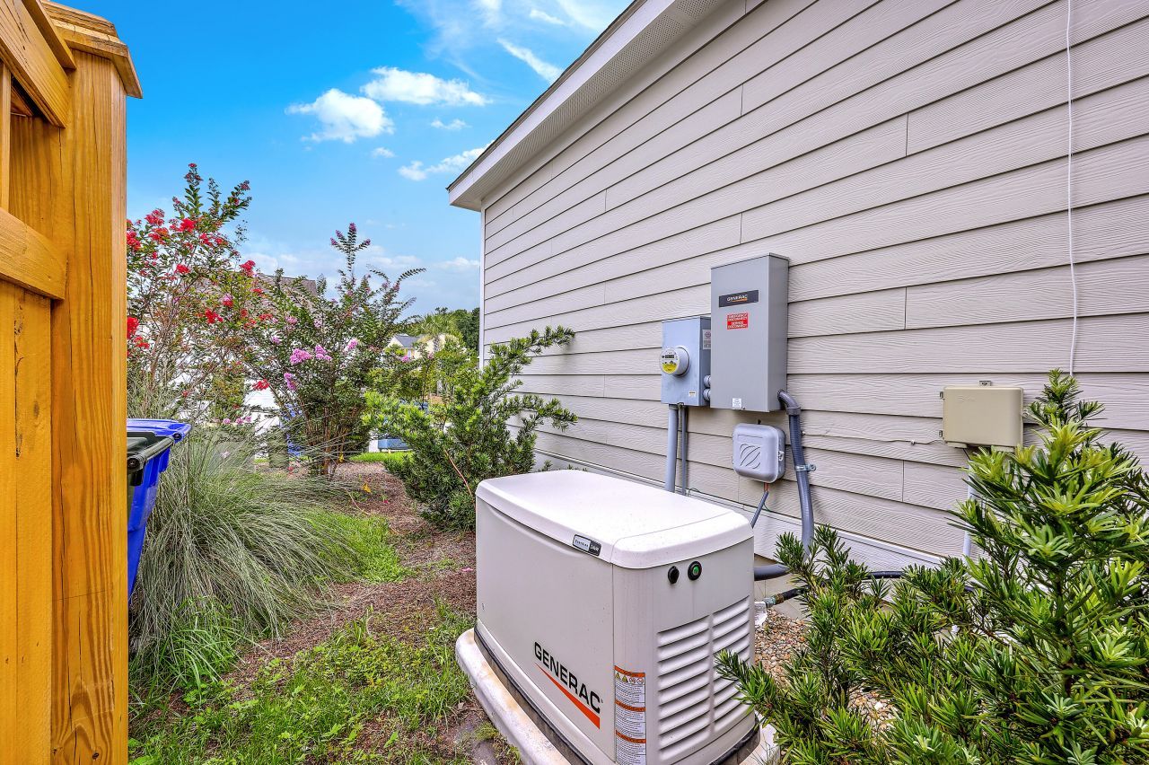 1695 Sparkleberry Lane Photo 47