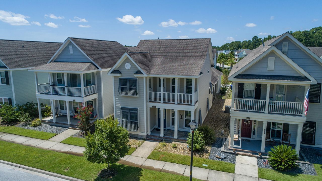 1695 Sparkleberry Lane Photo 51