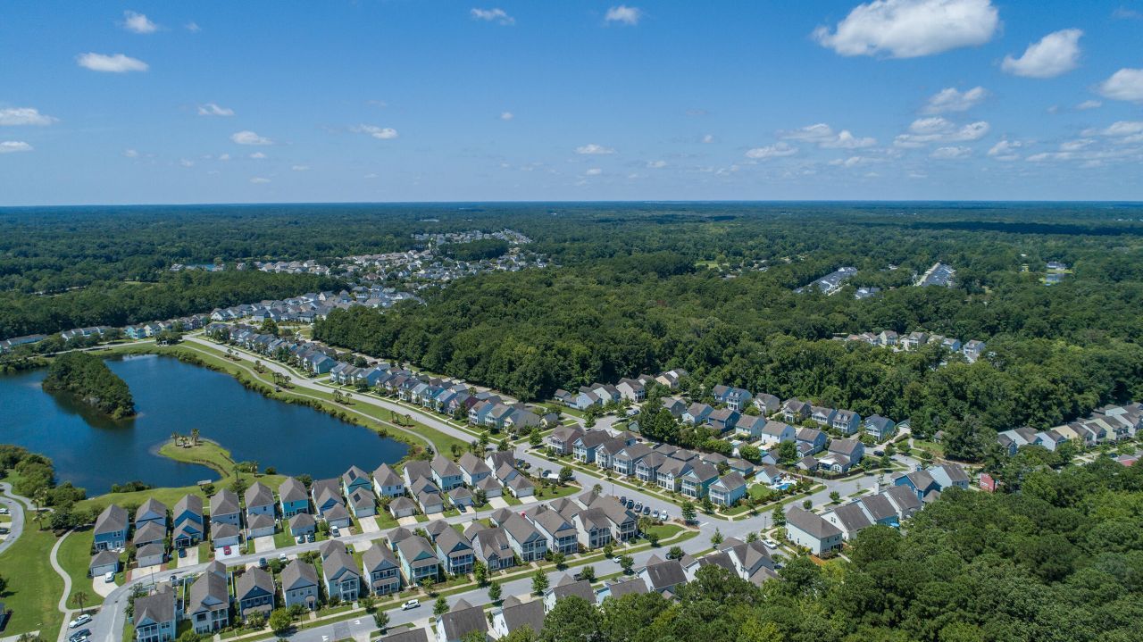 1695 Sparkleberry Lane Photo 55