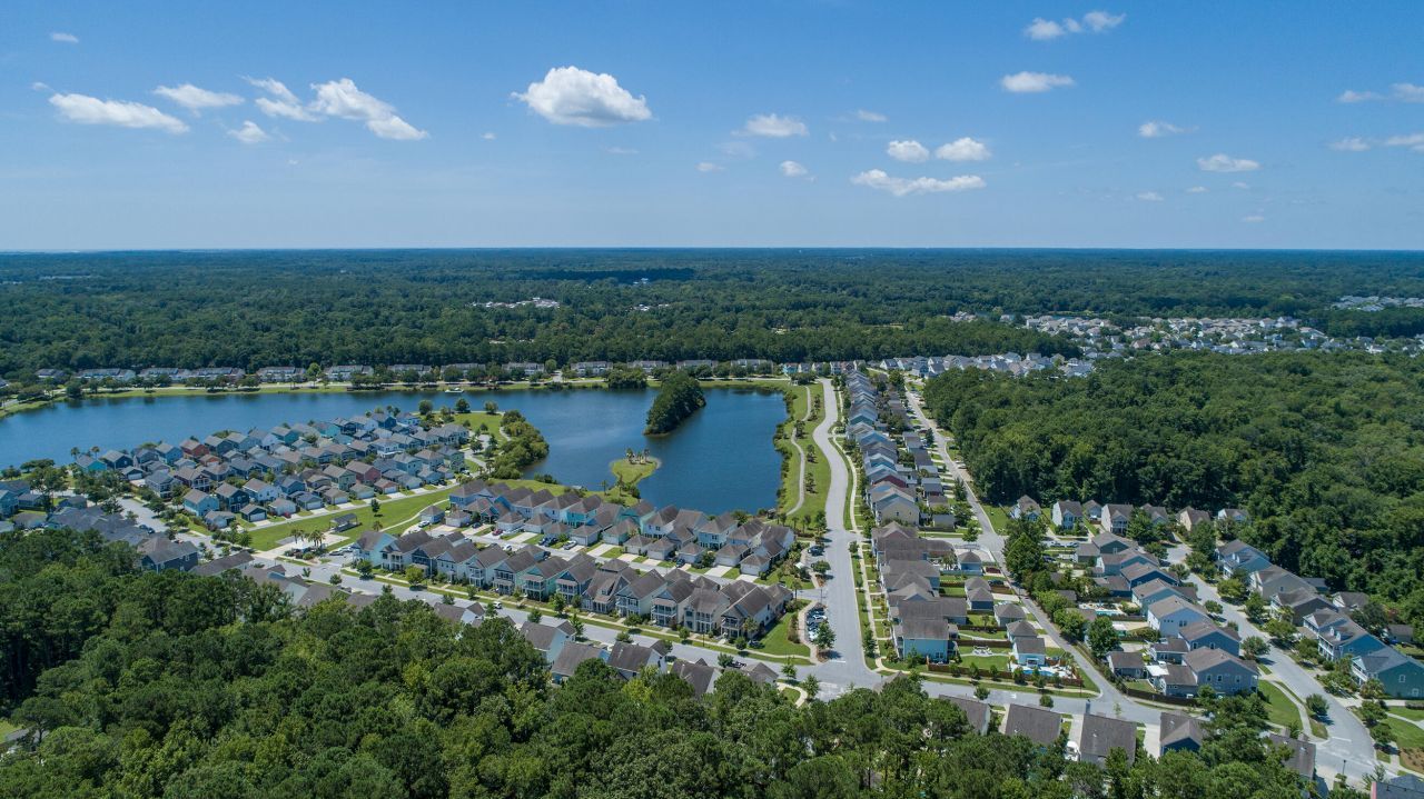 1695 Sparkleberry Lane Photo 57