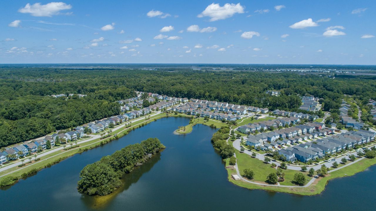 1695 Sparkleberry Lane Photo 66