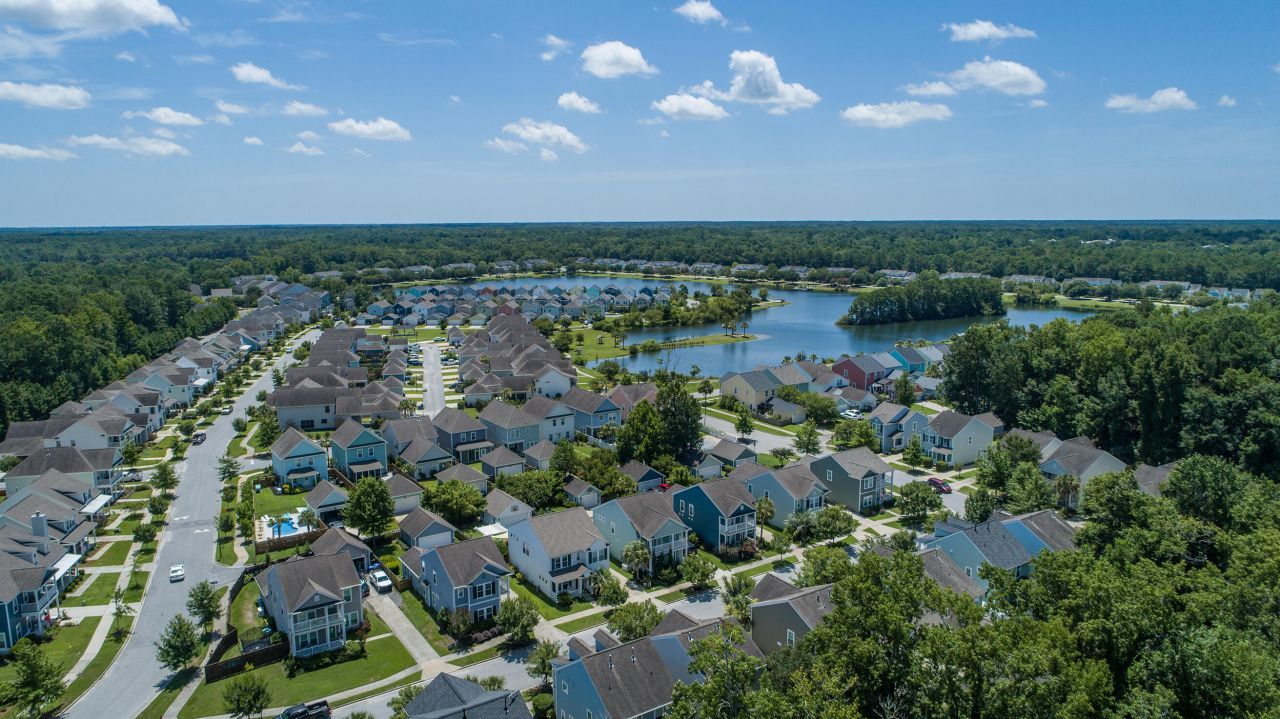 1695 Sparkleberry Lane Photo 70