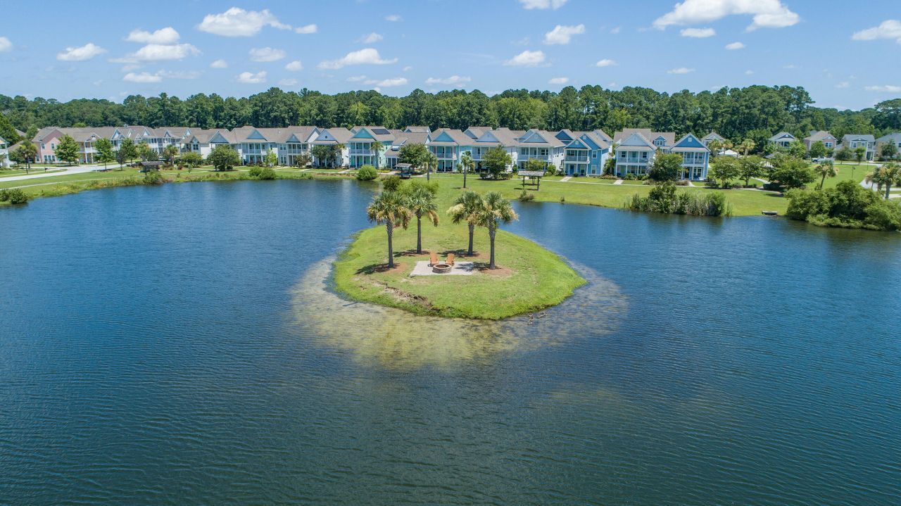 1695 Sparkleberry Lane Photo 74