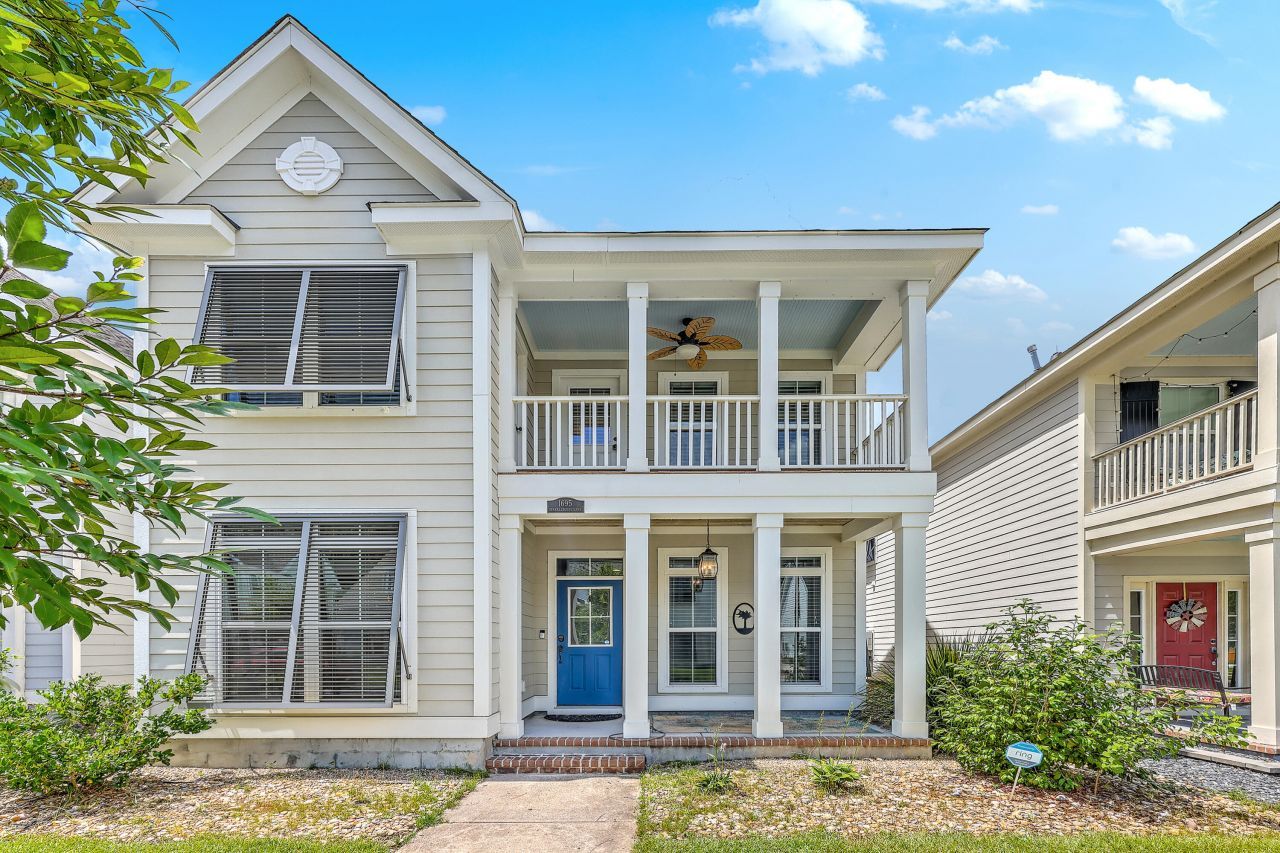 1695 Sparkleberry Lane Photo 88