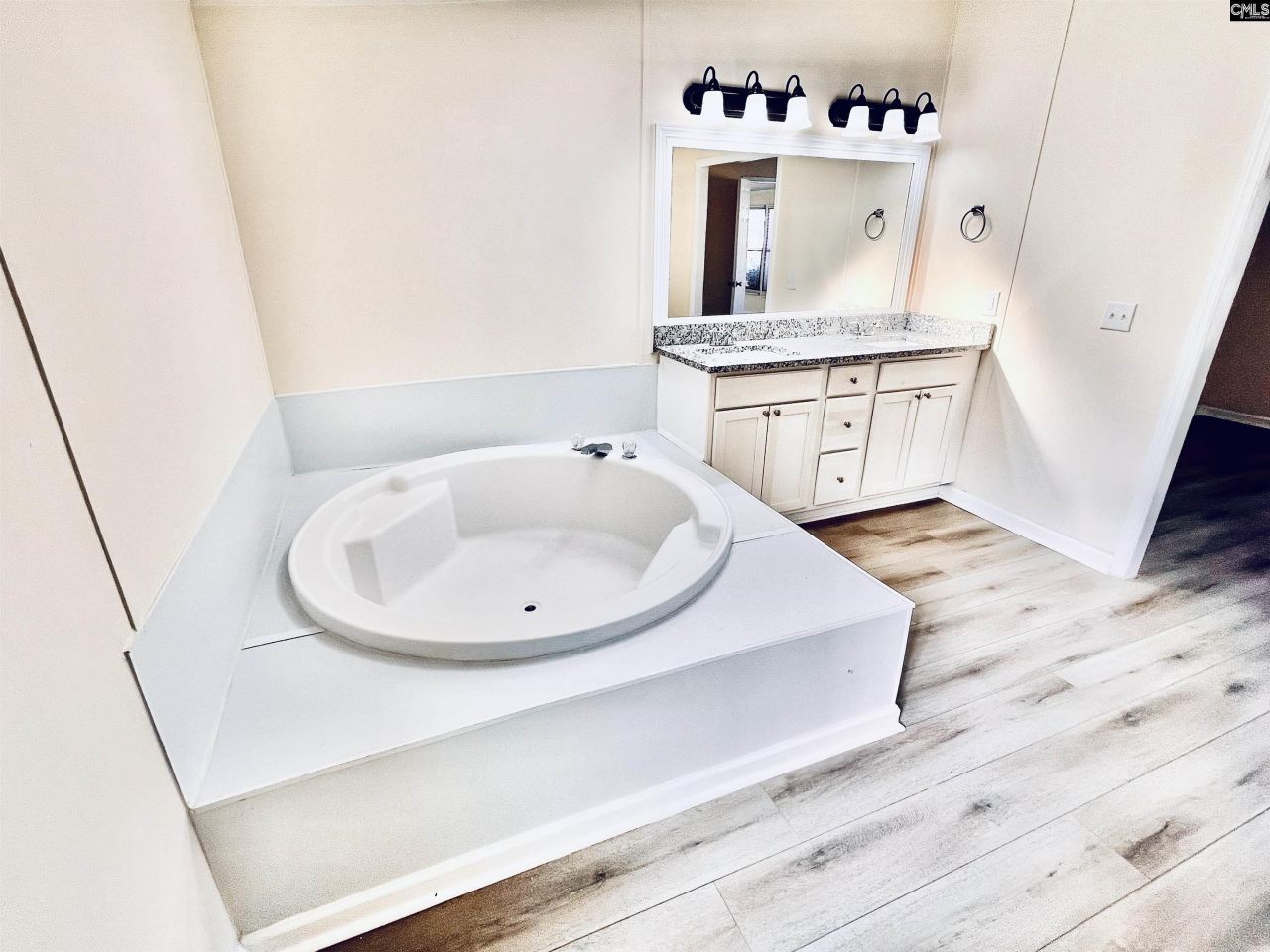 1207 Kennerly Road Photo 36