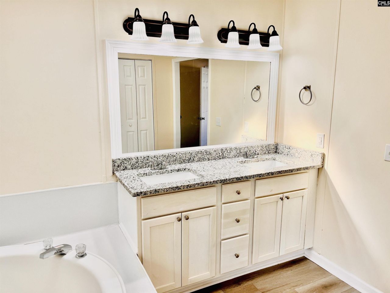 1207 Kennerly Road Photo 40