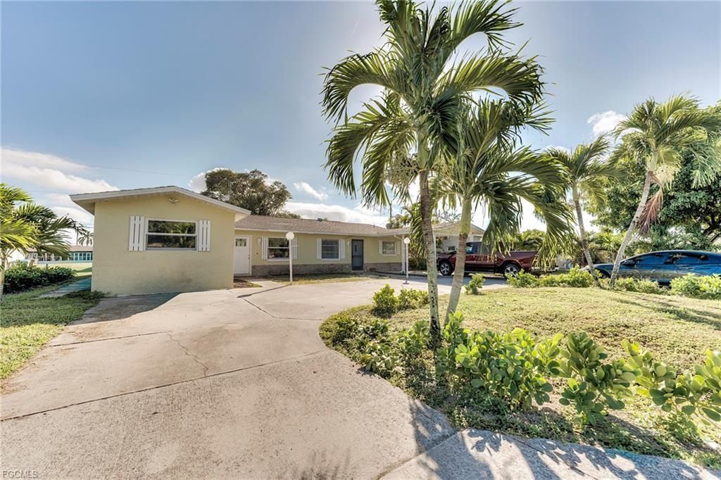 5227 Coronado Pkwy, Cape Coral, FL 33904 Photo