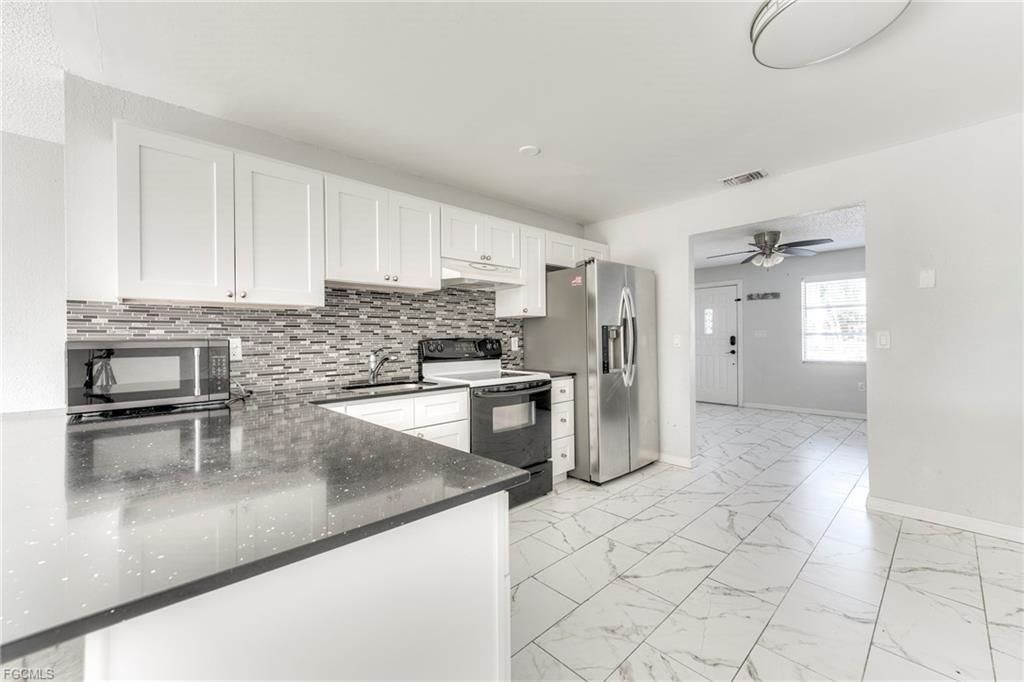 5227 Coronado Pkwy, Cape Coral, FL 33904 Photo