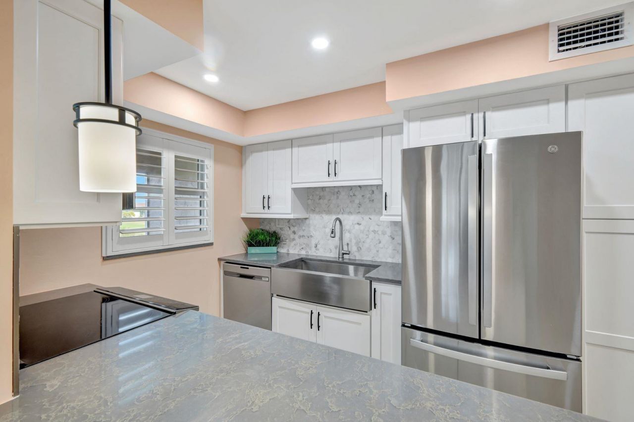 1610 Middle Gulf Dr, Unit B3, Sanibel, FL 33957 Photo