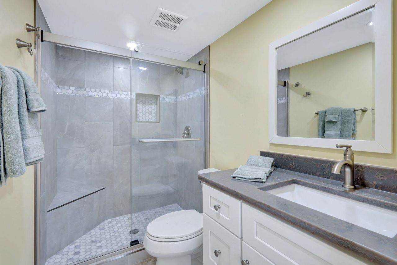 1610 Middle Gulf Dr, Unit B3, Sanibel, FL 33957 Photo