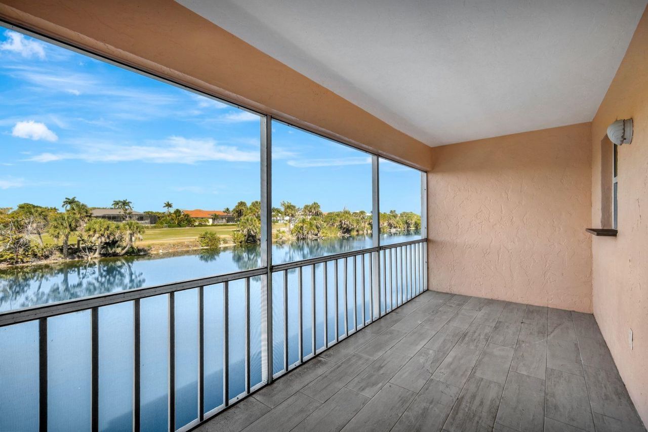 1610 Middle Gulf Dr, Unit B3, Sanibel, FL 33957 Photo