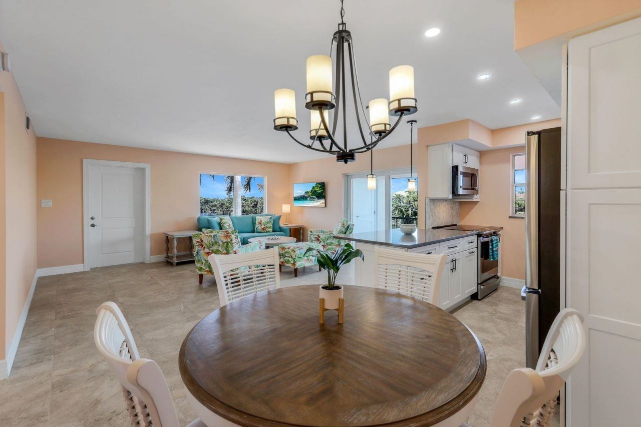 1610 Middle Gulf Dr, Unit B3, Sanibel, FL 33957 Photo