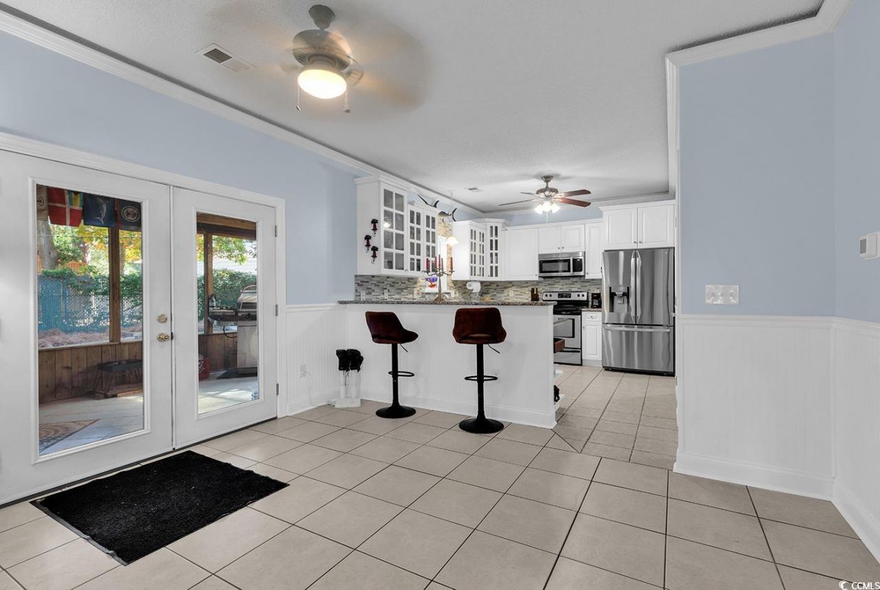 211 Chesapeake Ln. Photo 9