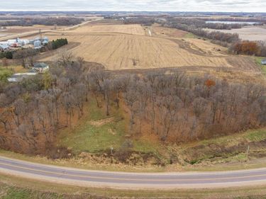 45044 151st Avenue, Kilkenny, MN 56052