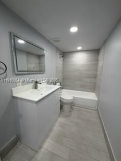 1805 W 56th St, Unit 412, Hialeah, FL 33012 Photo