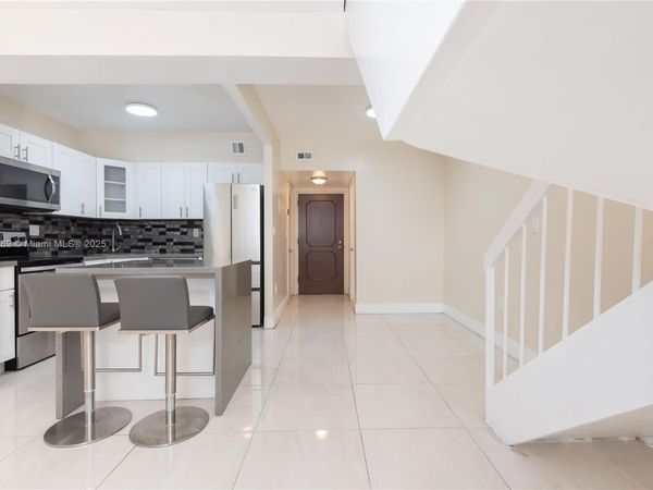 300 NW 42nd Ave, Unit 411, Miami, FL 33126