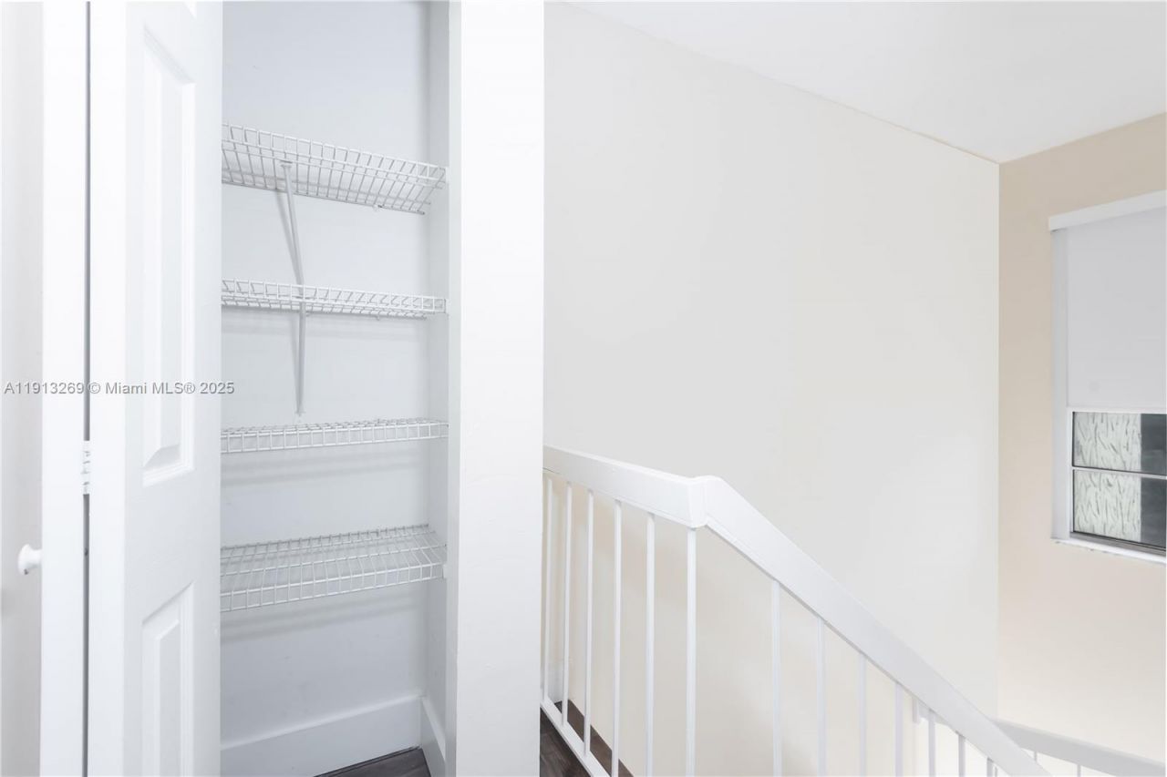 300 NW 42nd Ave, Unit 411, Miami, FL 33126 Photo