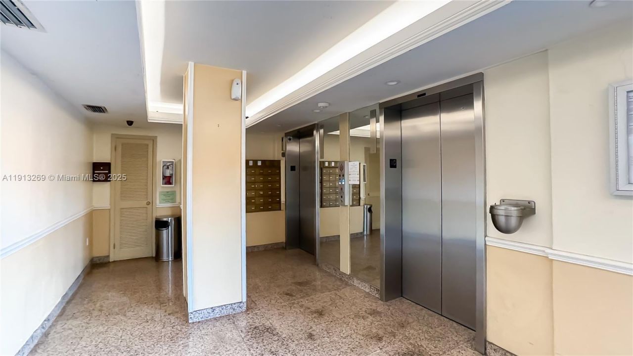 300 NW 42nd Ave, Unit 411, Miami, FL 33126 Photo