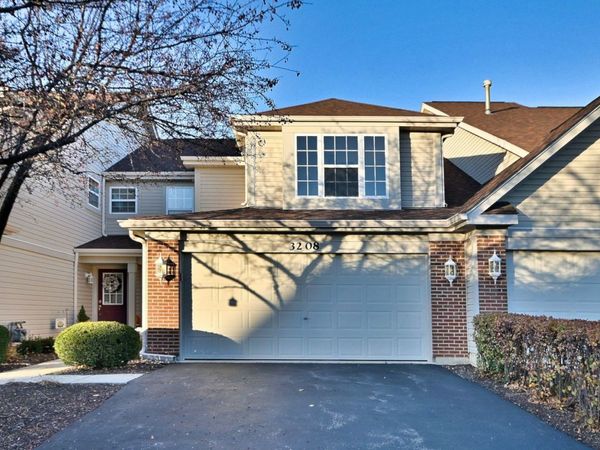 3208 Raphael Court, St. Charles, IL 60175