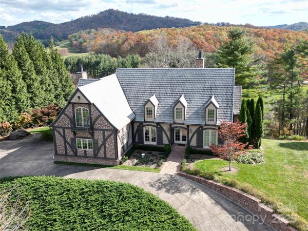 520 E Landing Ridge Circle, Jefferson, NC 28640