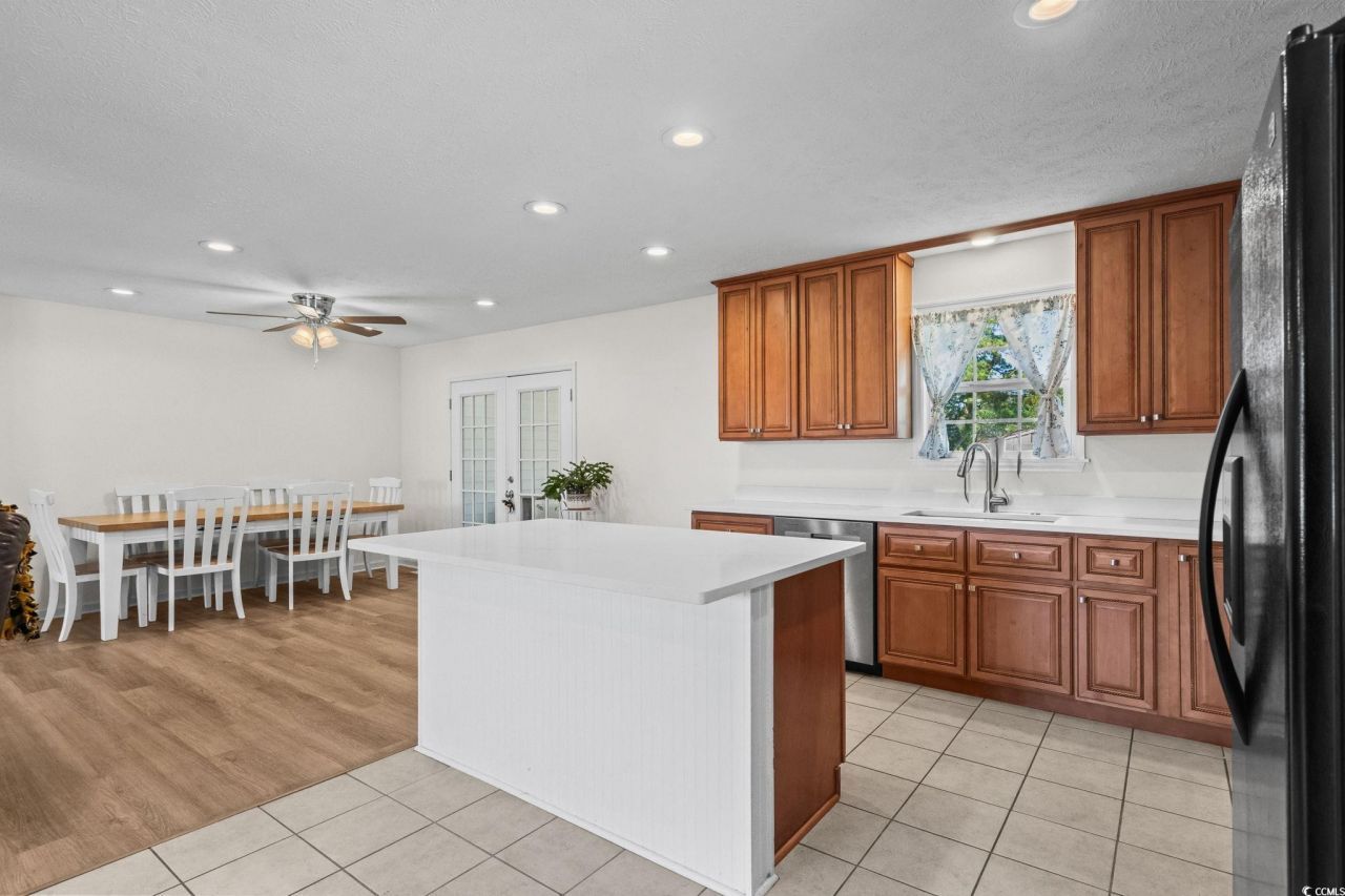 1996 Heritage Rd. Photo 12