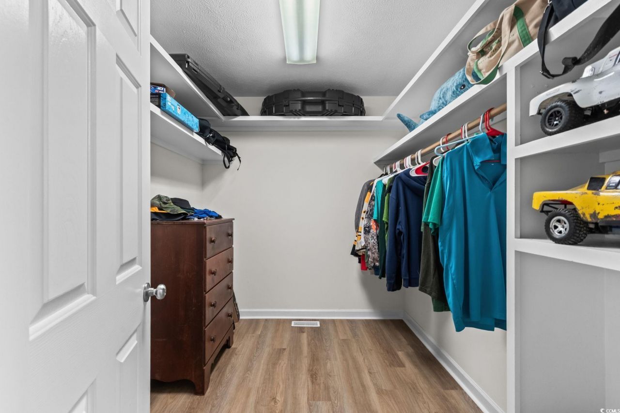 1996 Heritage Rd. Photo 21