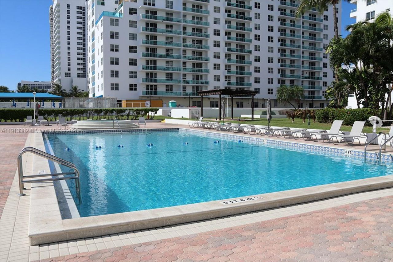 5005 Collins Ave, Unit 708, Miami Beach, FL 33140 Photo