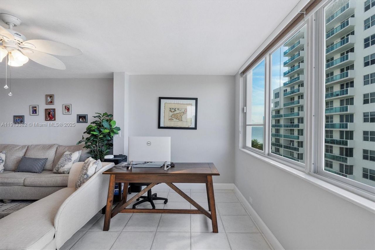 5005 Collins Ave, Unit 708, Miami Beach, FL 33140 Photo