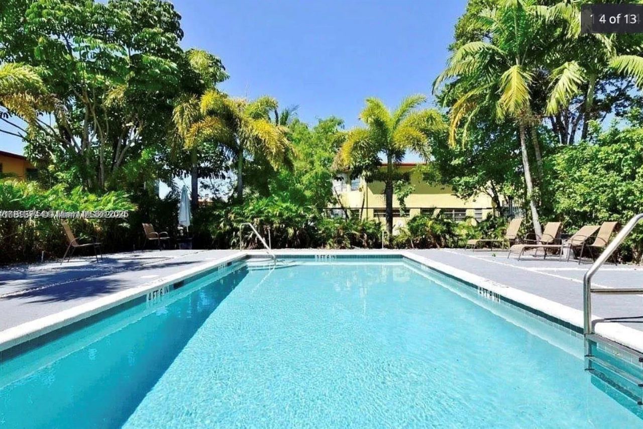 1791 NE Miami Gardens Dr, Unit E502, Miami, FL 33179 Photo