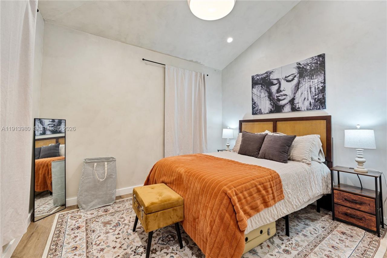 520 Bay Point Rd, Miami, FL 33137 Photo