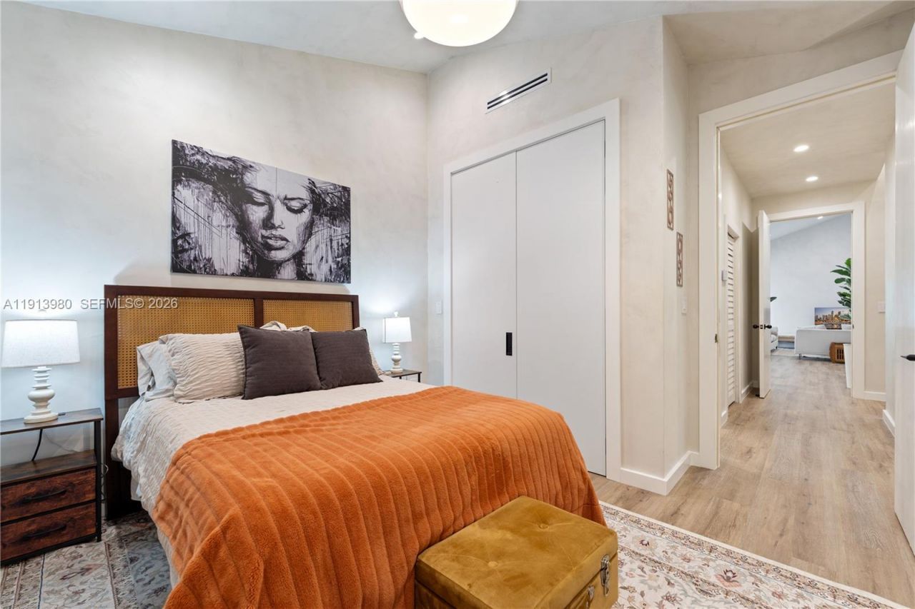 520 Bay Point Rd, Miami, FL 33137 Photo