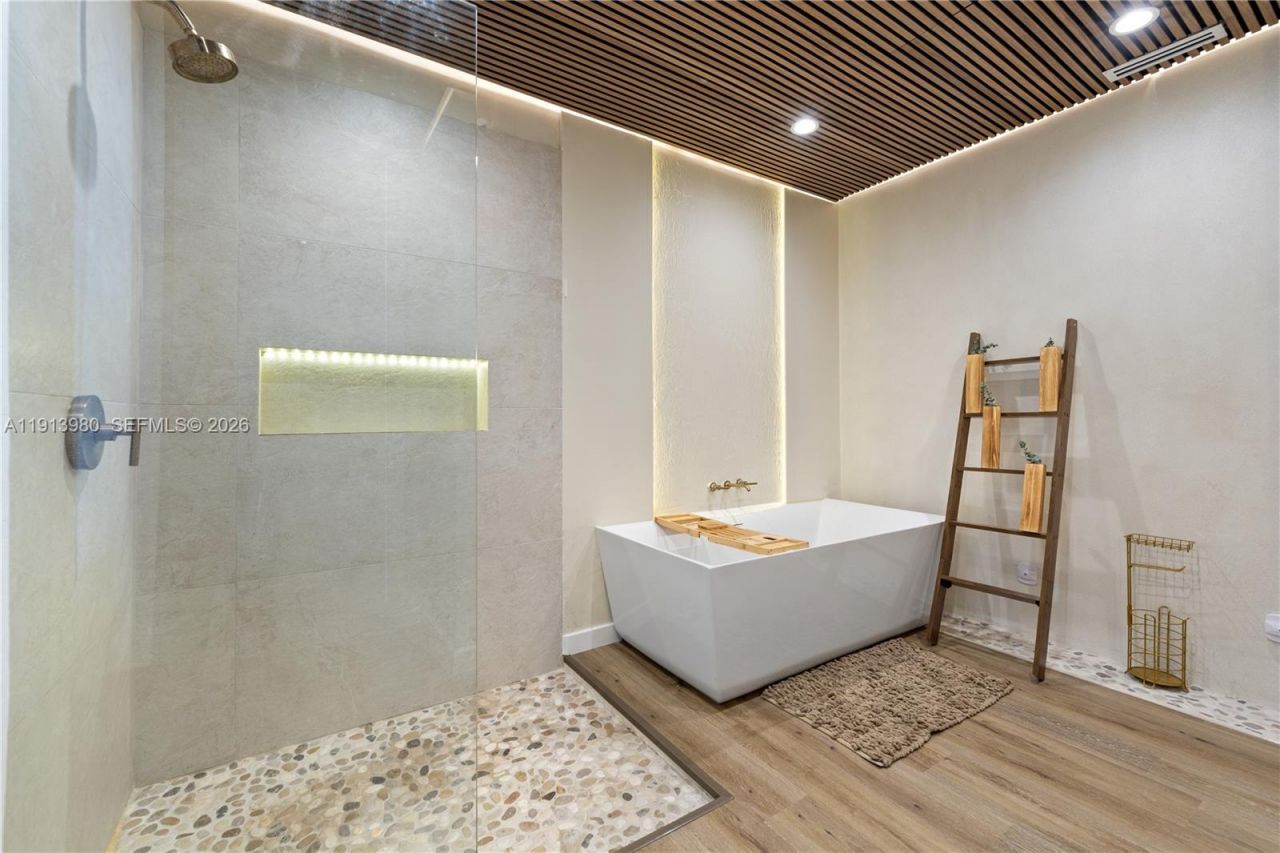 520 Bay Point Rd, Miami, FL 33137 Photo