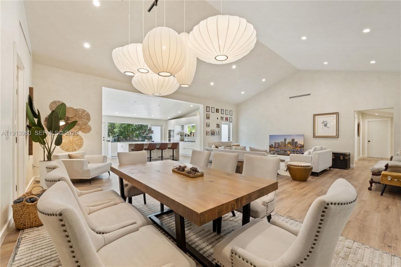 520 Bay Point Rd, Miami, FL 33137 Photo