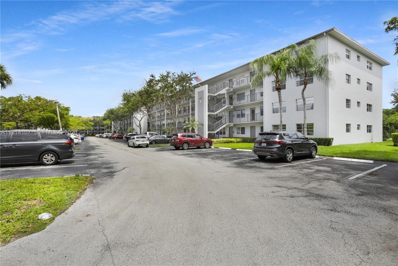 13250 SW 4th Ct, Unit 316G, Pembroke Pines, FL 33027 Photo