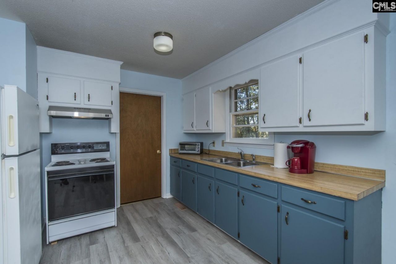 308 Day Drive Photo 13