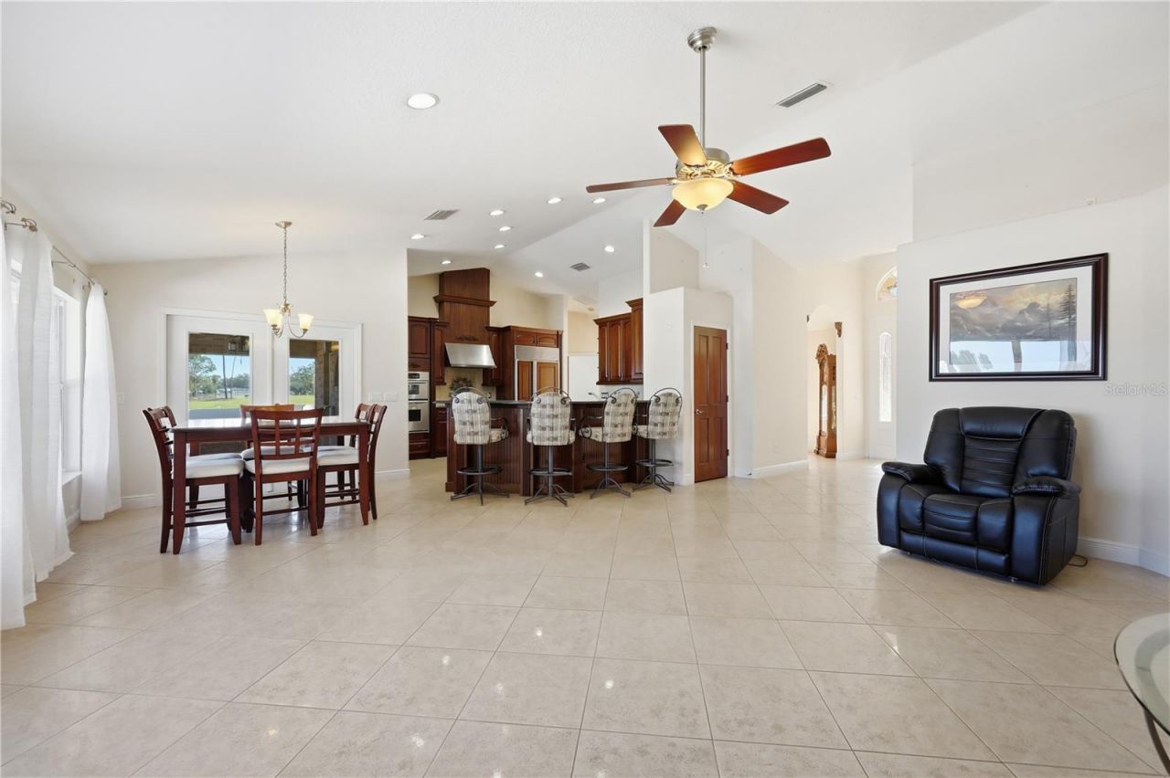 2021 Massachusetts Avenue, Orange City, FL 32763 Photo