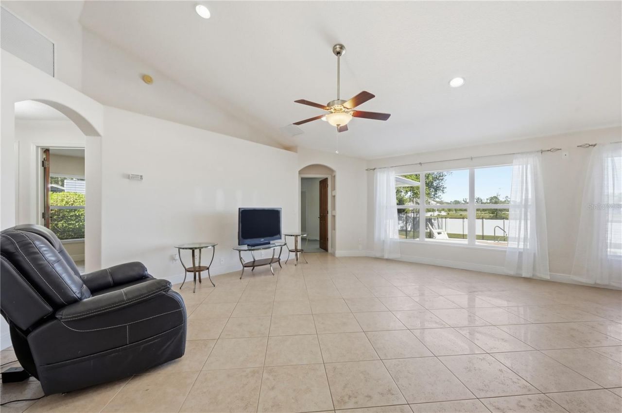 2021 Massachusetts Avenue, Orange City, FL 32763 Photo