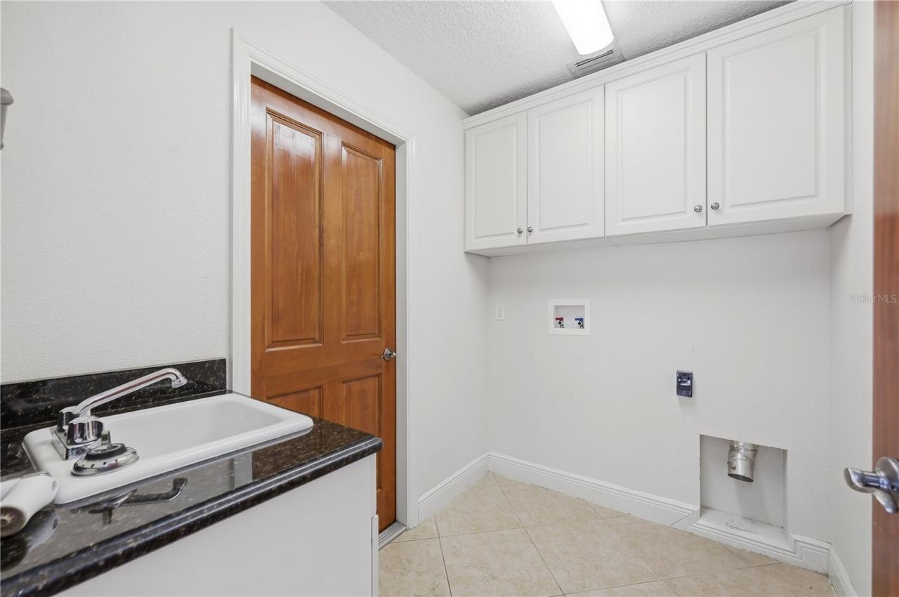 2021 Massachusetts Avenue, Orange City, FL 32763 Photo