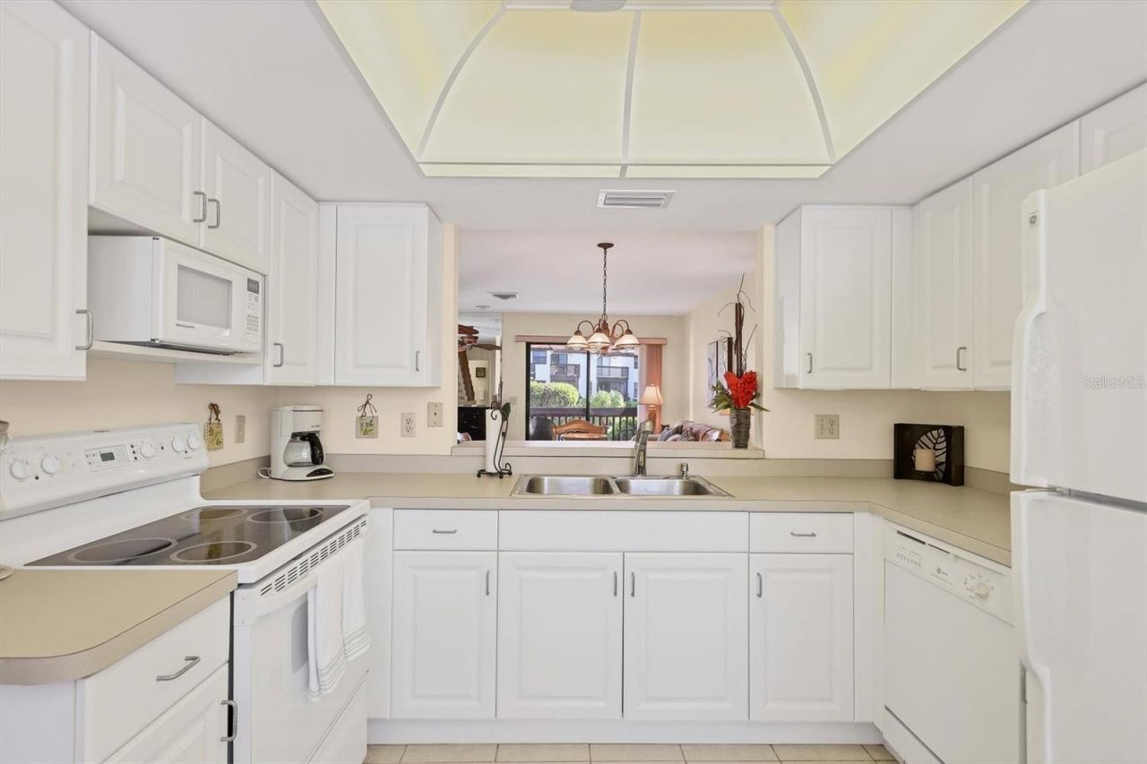 6790 Sarasea Circle, Unit 6790, Sarasota, FL 34242 Photo