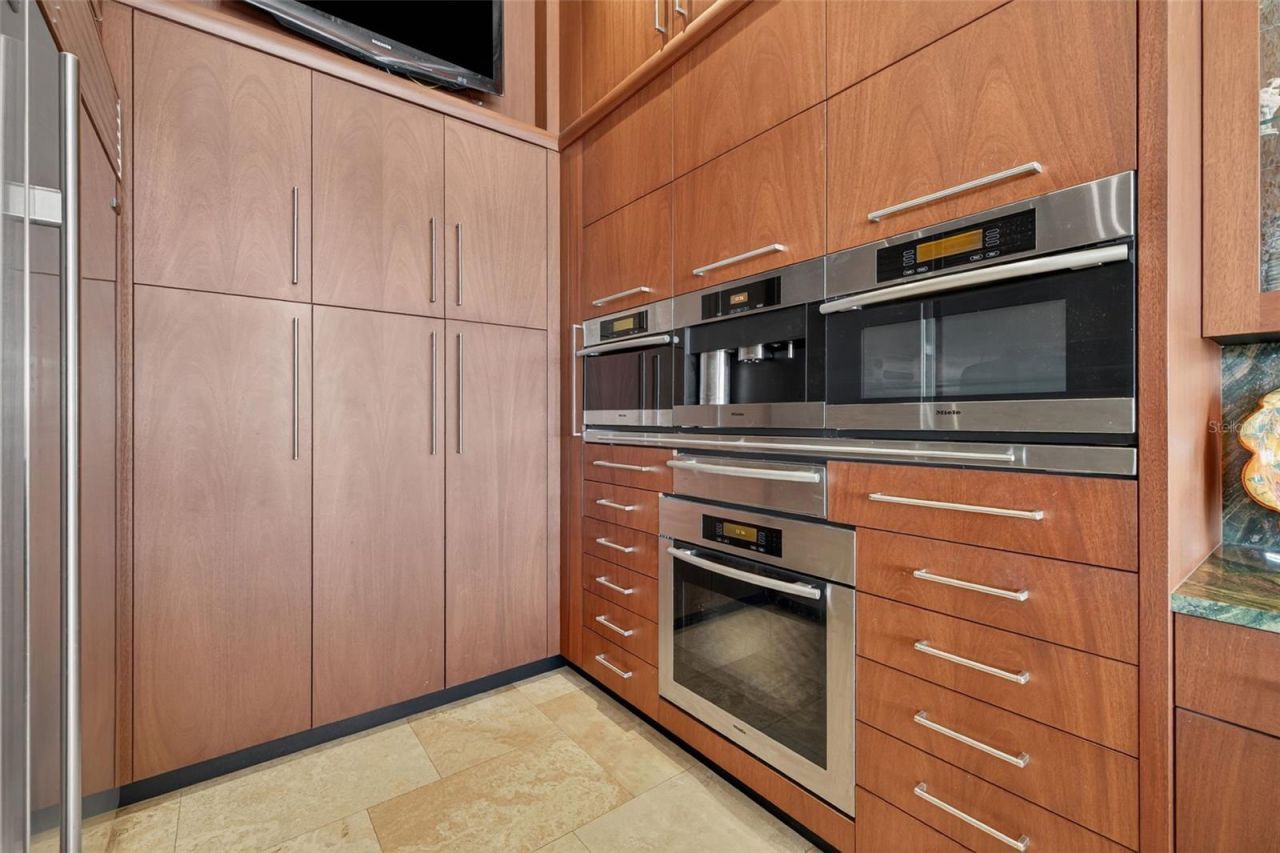 2165 Louisa Drive, Belleair Beach, FL 33786 Photo